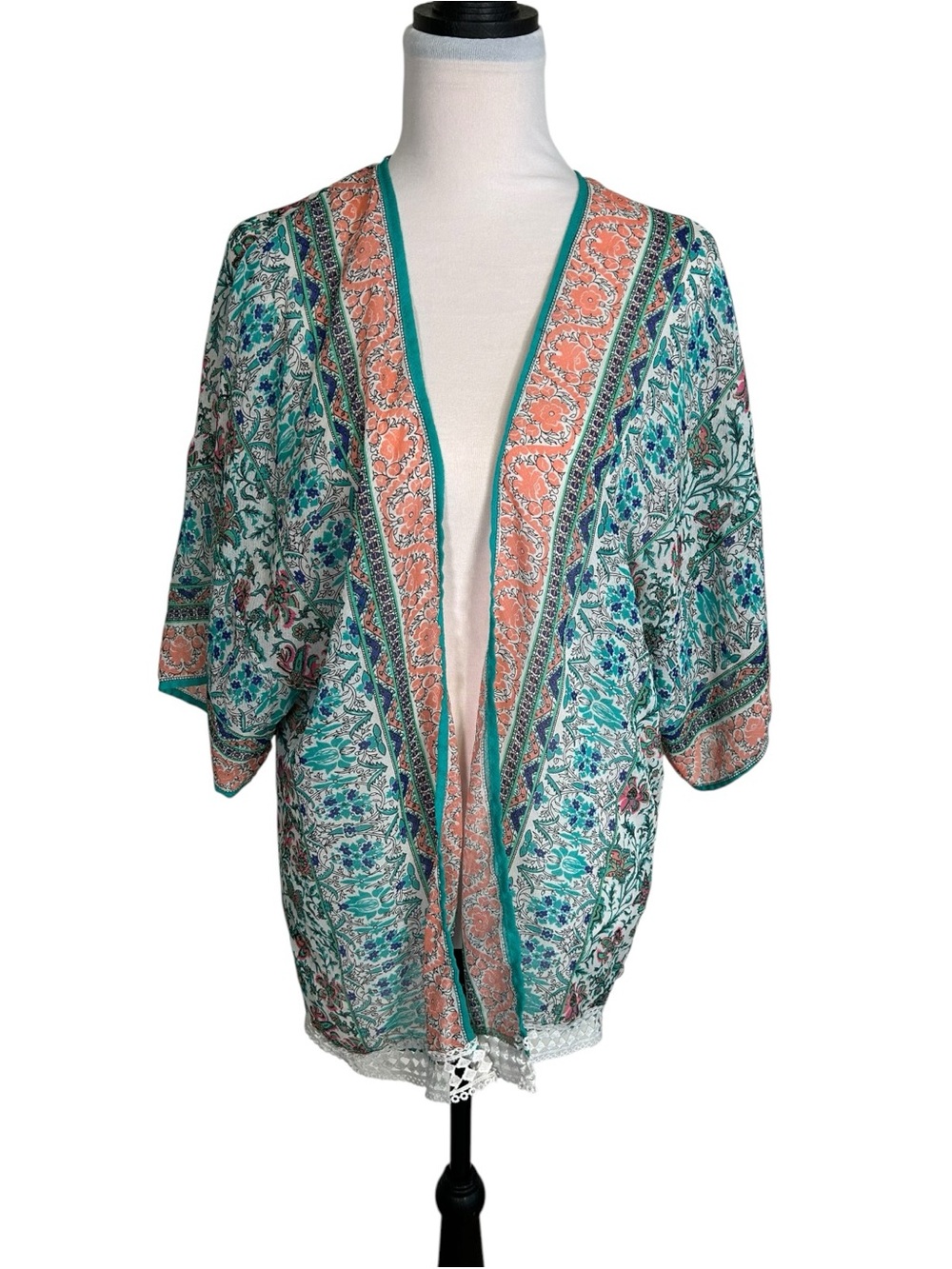 Charlotte Russe Floral Paisley Kimono Women’s M Crochet Lace Boho Cover Up